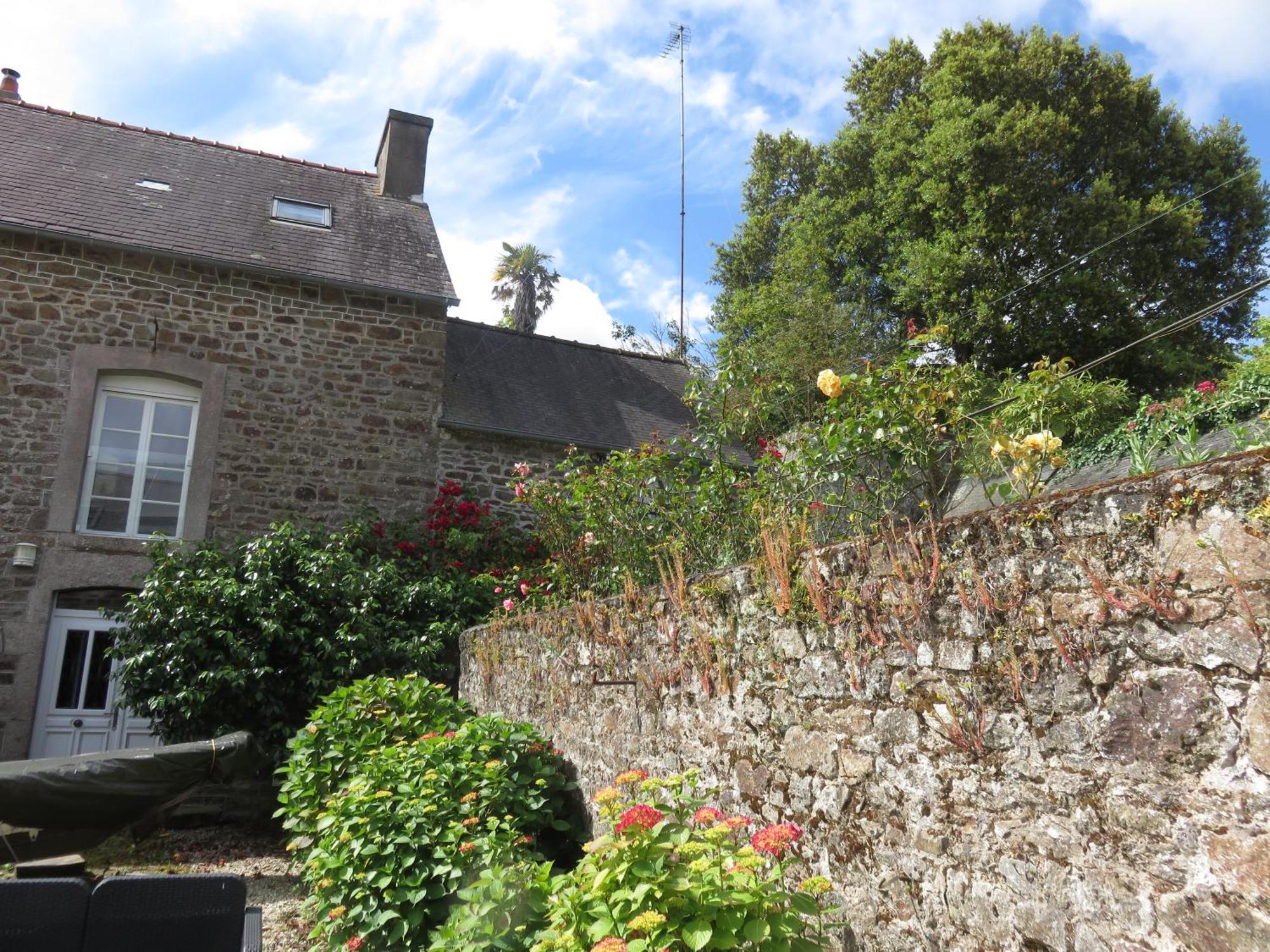 Le Jardin A Mordreuc Bed & Breakfast Pleudihen-sur-Rance Exterior photo