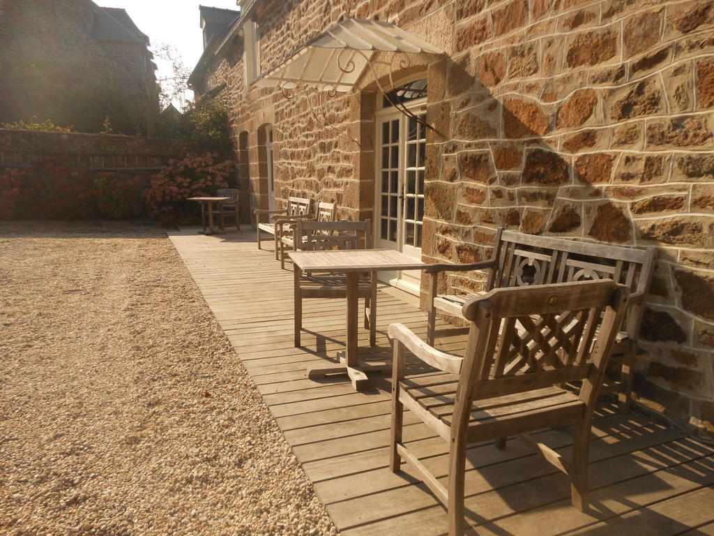 Le Jardin A Mordreuc Bed & Breakfast Pleudihen-sur-Rance Exterior photo